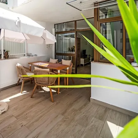 Bliss Terrace , 250 M From The Waves Appartement