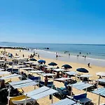 Lägenhet Bliss Terrace , 250 M From The Waves