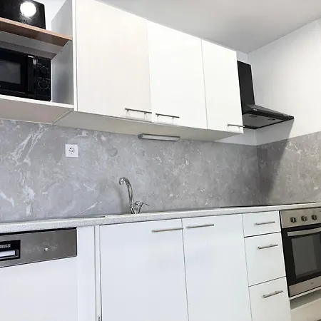 Bliss Terrace , 250 M From The Waves Apartment